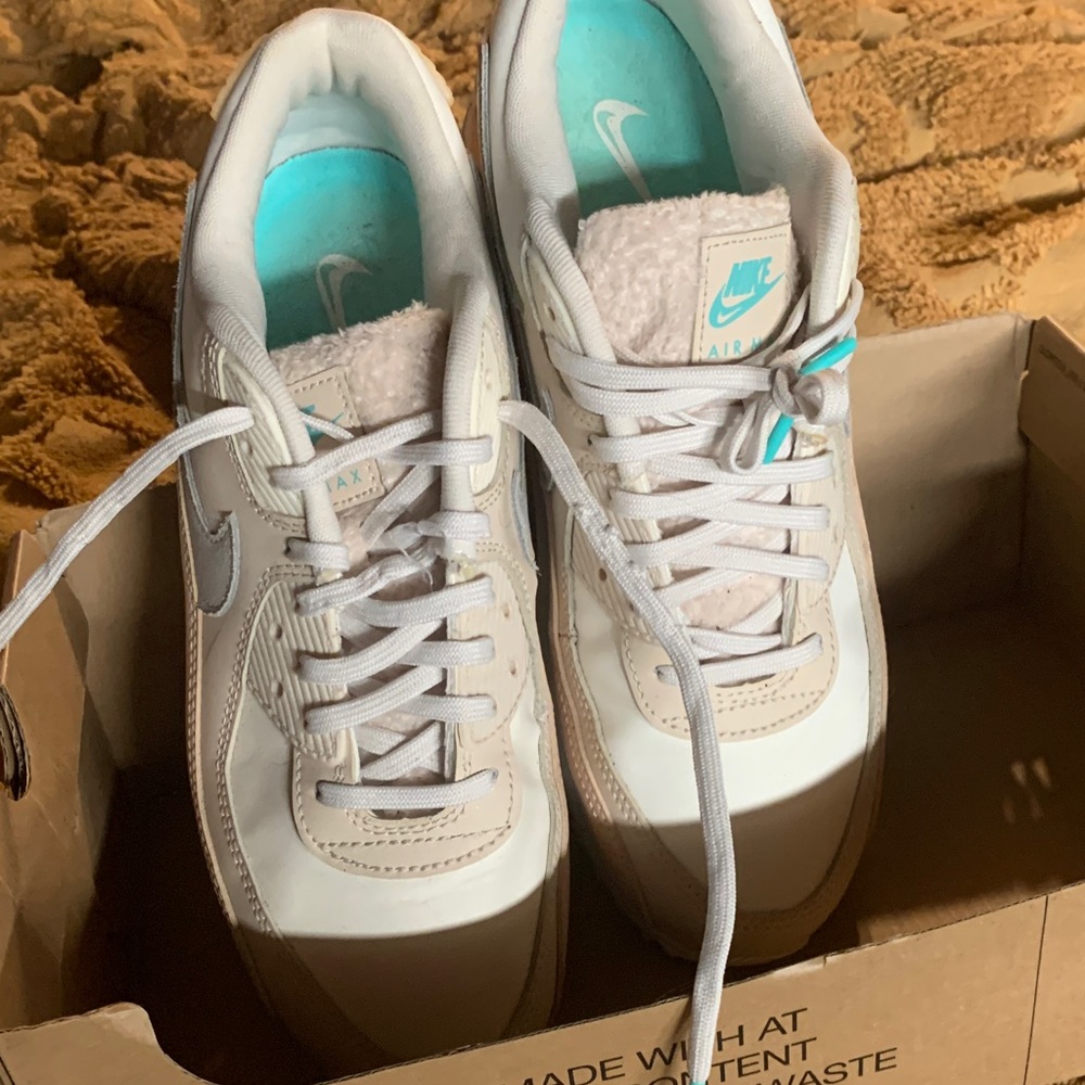 Nike Women's White and Teal Sneakers